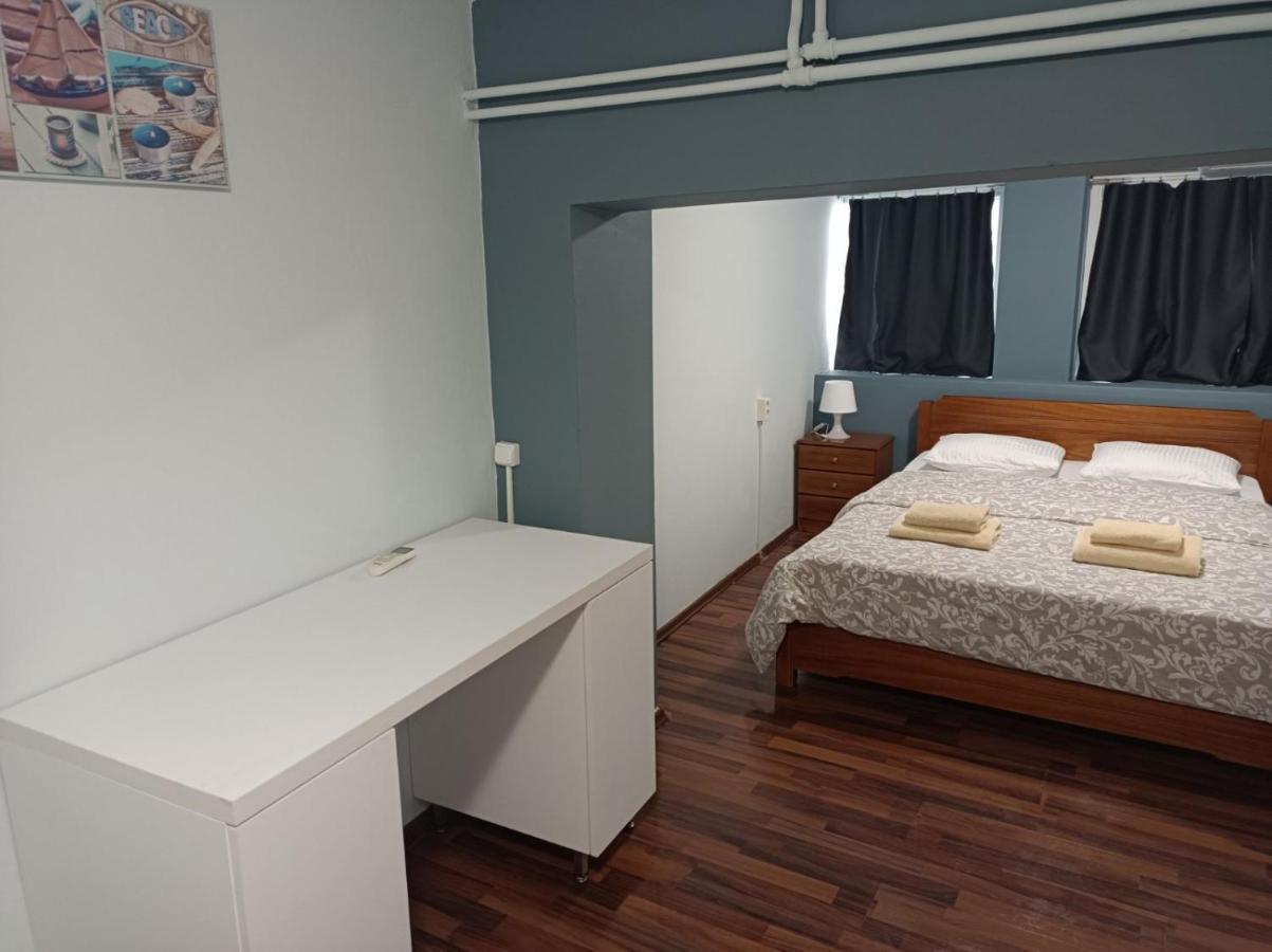 Apartment Dipla 2 Athens Exterior photo
